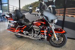 2017 Harley-davidson FLHTKSE CVO LIMITED RED