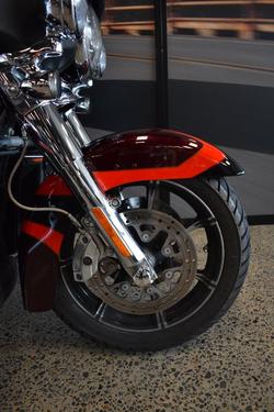 2017 Harley-davidson FLHTKSE CVO LIMITED RED