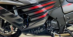 2022 Kawasaki Ninja ZX-14R ABS (ZX1400J) Ninja Grey