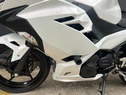 2023 Kawasaki NINJA 400 LAMS WHITE