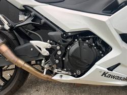 2023 Kawasaki NINJA 400 LAMS WHITE