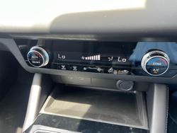 2025 Mitsubishi Outlander ES