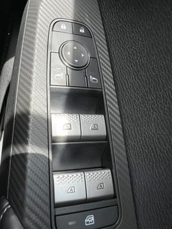 2025 Mitsubishi Outlander ES ZM MY24 White