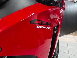 2015 Honda CBR1000RR (FIREBLADE) Red
