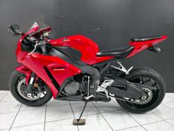 2015 Honda CBR1000RR (FIREBLADE) Red