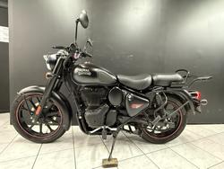 2024 Royal Enfield CLASSIC 350 DARK Black