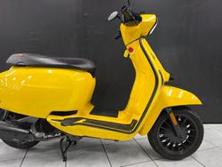 2023 Lambretta V 200 SPECIAL Yellow