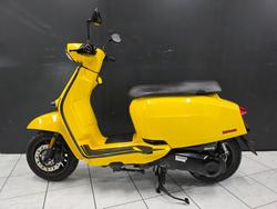 2023 Lambretta V 200 SPECIAL Yellow