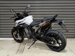 2024 KTM 790 DUKE GREY