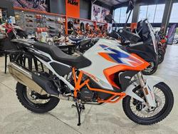 2023 KTM SUPER ADVENTURE R ORANGE