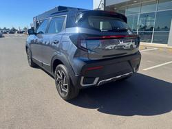 2025 Mahindra XUV3XO AX7L