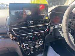 2025 Mahindra XUV3XO AX7L