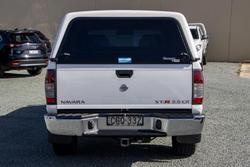 2012 Nissan Navara ST-R