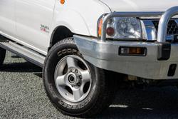 2012 Nissan Navara ST-R