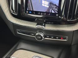2022 Volvo XC60 B5 Inscription