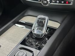 2022 Volvo XC60 B5 Inscription