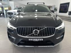 2022 Volvo XC60 B5 Inscription