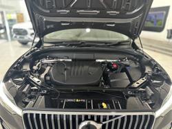 2022 Volvo XC60 B5 Inscription