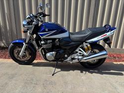 2004 Suzuki
                GSX1400 