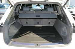 2025 Volkswagen Touareg 210TDI R-Line