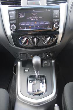 2024 Nissan Navara ST