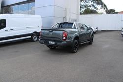 2024 Nissan Navara ST