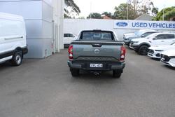 2024 Nissan Navara ST