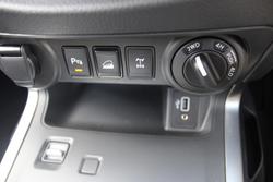 2024 Nissan Navara ST