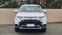 2021 Mitsubishi
Outlander ES