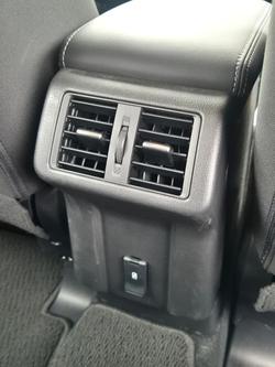 2021 Mitsubishi
Outlander ES