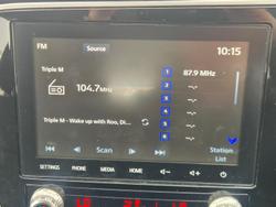 2021 Mitsubishi
Outlander ES