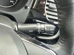 2021 Mitsubishi
Outlander ES