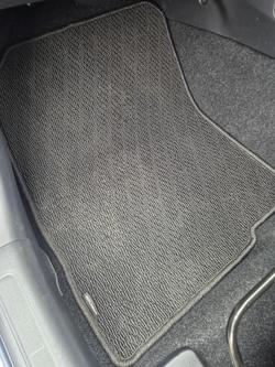 2021 Mitsubishi
Outlander ES