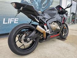 2017 Honda CBR1000RR (FIREBLADE) ABS Black