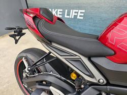 2024 Triumph STREET TRIPLE RS Red