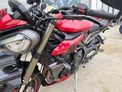 2024 Triumph STREET TRIPLE RS Red