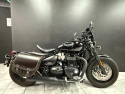 Triumph Bonneville Bobber Black