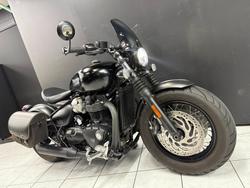 2018 TRIUMPH BONNEVILLE BOBBER BLACK Black