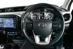 2020 Toyota Hilux SR5