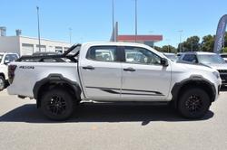 2025 Isuzu D-MAX BLADE