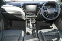 2025 Isuzu D-MAX BLADE