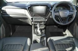 2025 Isuzu D-MAX BLADE