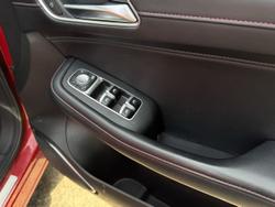 2022 MG HS Plus EV Essence