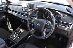 2021 Mitsubishi Outlander ES