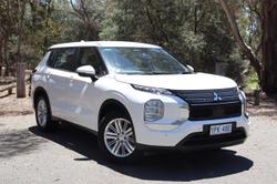 2021 Mitsubishi Outlander ES