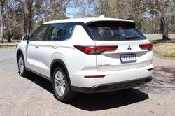 2021 Mitsubishi Outlander ES