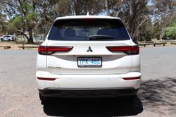 2021 Mitsubishi Outlander ES