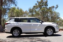 2021 Mitsubishi Outlander ES