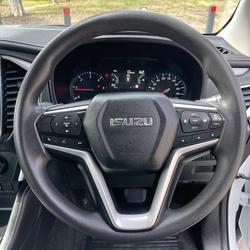 2021 Isuzu MU-X LS-M