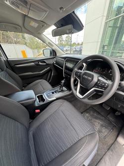 2021 Isuzu MU-X LS-M